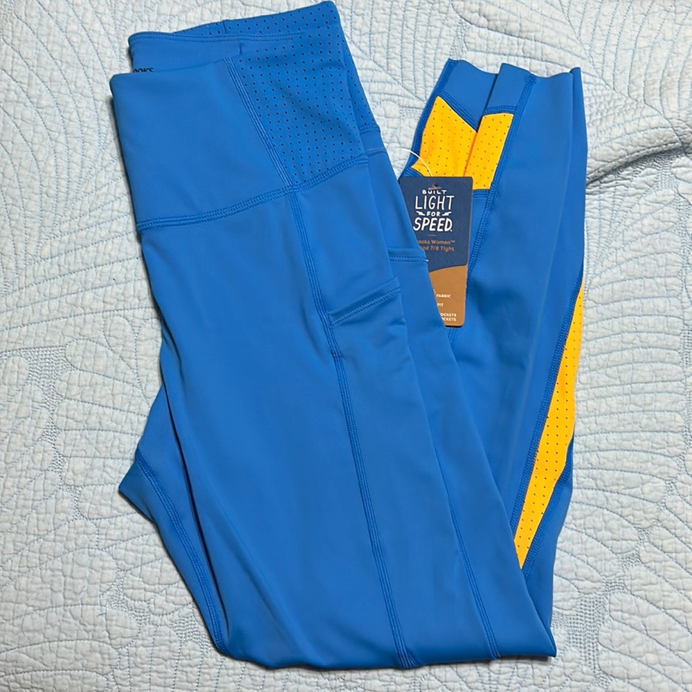 BNWT Brooks Method 7/8 Running Tights size M